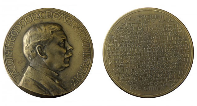 Penning ter ere van 70-ste verjaardag Jacob Cremer. Ontwerp: Toon Dupuis.