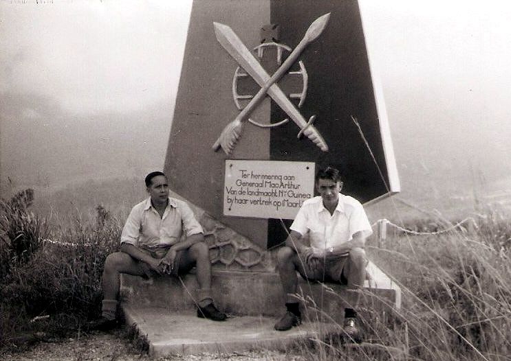 hollandia_macarthur_1